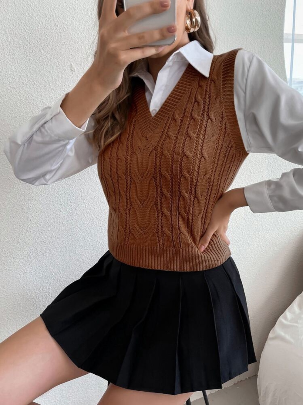 Ivy League old money downtown girl coquette cozy autumn gossip girl core vest